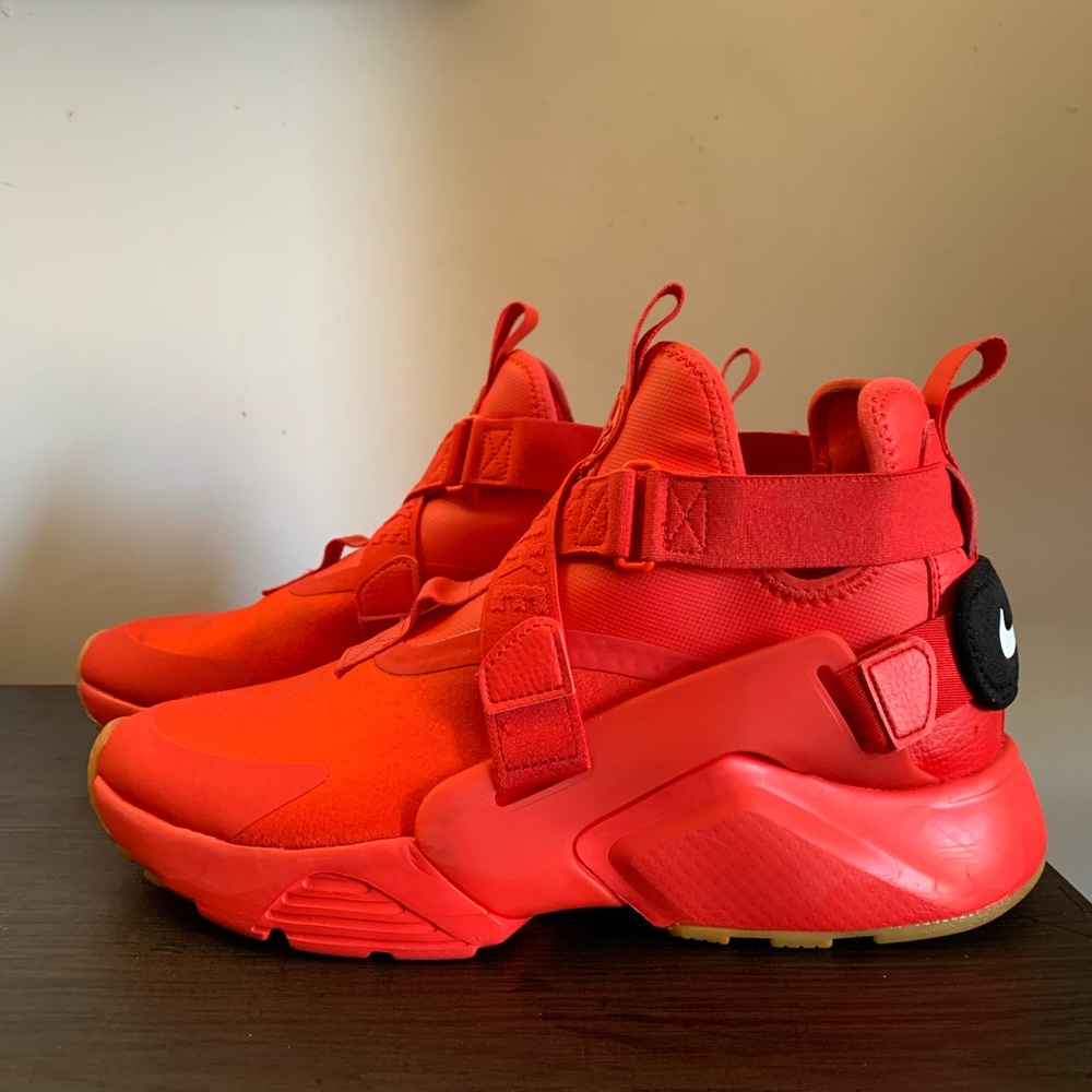 W Nike Air Huarache City